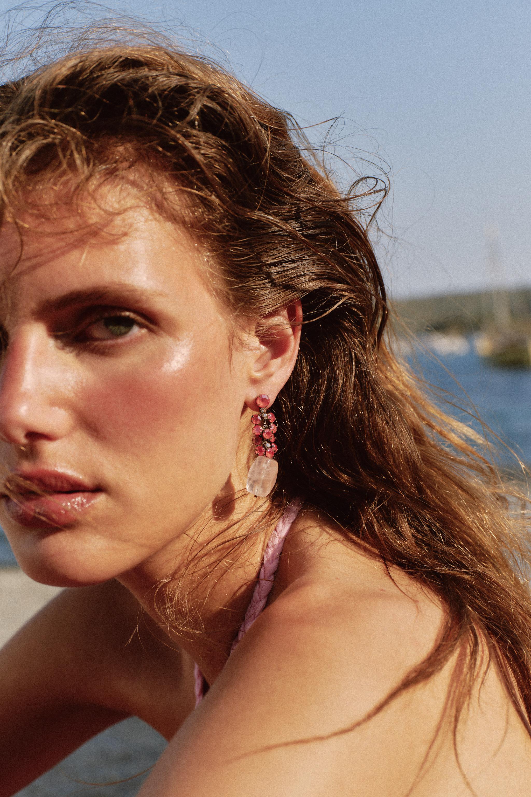 SPARKLY STONE EARRINGS